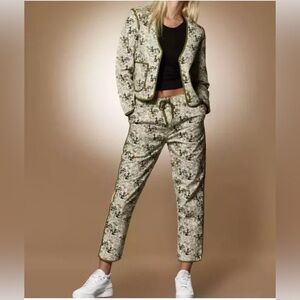 NWT Disney‎ Bambi Thumper Flower Women's Medium Green Quilted Jacket